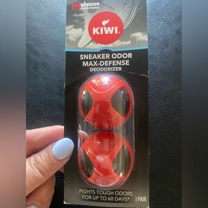 Kiwi Sneaker Freshener in Red and Black
